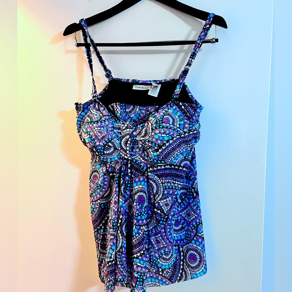 Croft & Barrow woman’s swimsuit top, opens in the front, smoke/pet free home